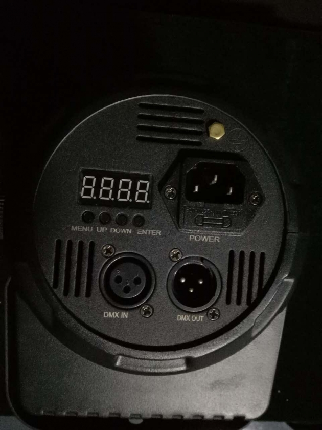 3顆15W蜂眼PAR燈 2