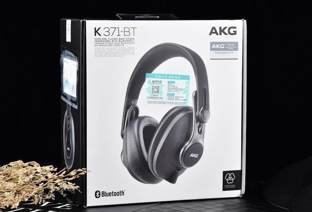 AKG K371-BT  全罩封閉式藍芽耳機 1